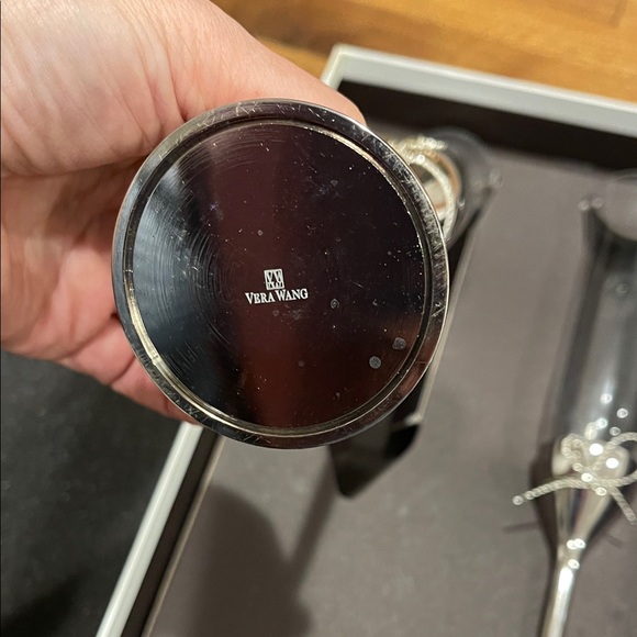 Vera Wang Silver wedding Champagne Flutes - Picture 3 of 10